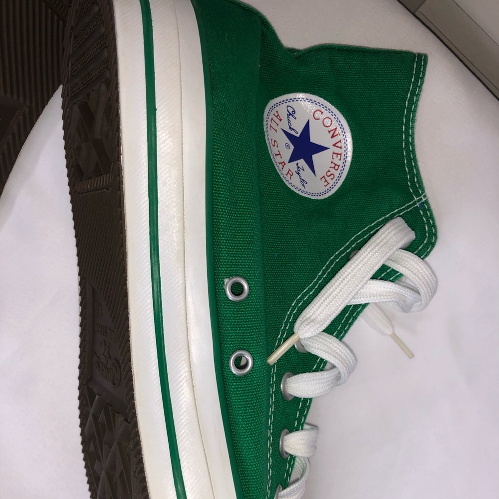 Green Chuck Taylor Converse High Tops, 10.5 M - Picture 5 of 8